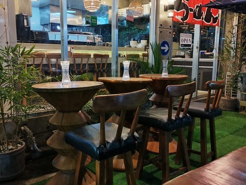 Outdoor seating at Daitoku Ramen, bar seating, Angeles City